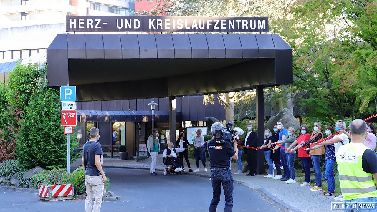 Drei Kilometer lange Menschenkette für Klinik: Rotenburger kämpfen für das Herz-Kreislauf-Zentrum