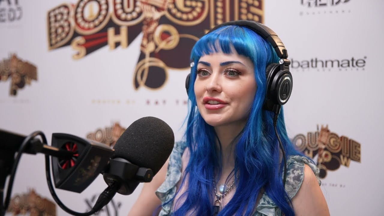 Jewelz Blu &mdash; Я бы посоветовала молодым актрисам не сниматься в анальном порно хотя бы первый год.