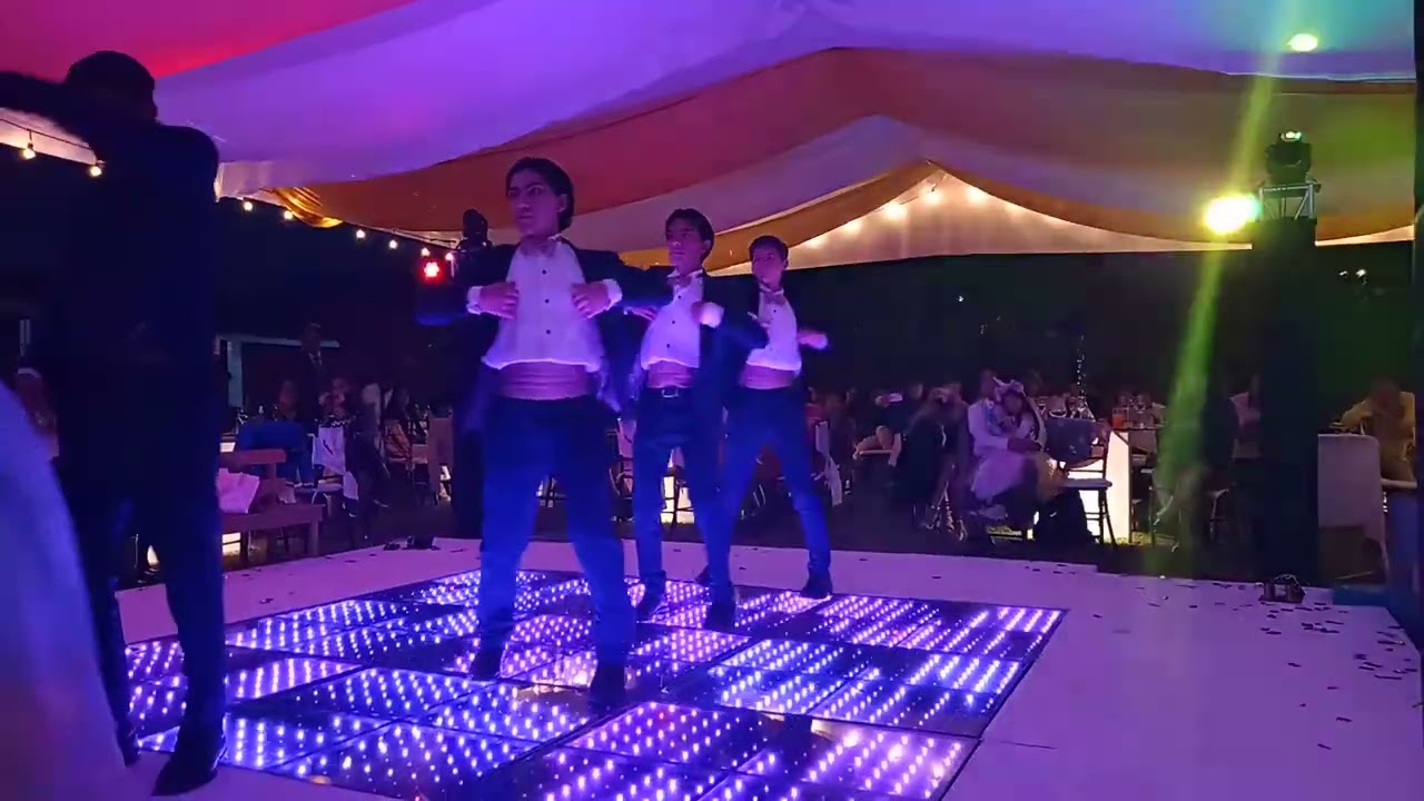 XV años chambelán 