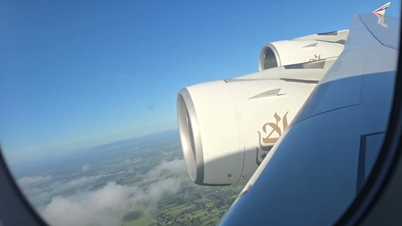 Emirates Flight EK413 CHC-SYD - Departure and Arrival