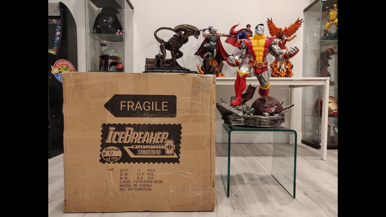 Unboxing Icebreaker Designs Custom 1/4 Scale Colossus Statue!