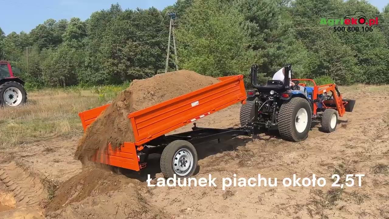 Przyczepka jednoosiowa wywrotka z New Holland Bummer 35  test wywrotu do tyłu
