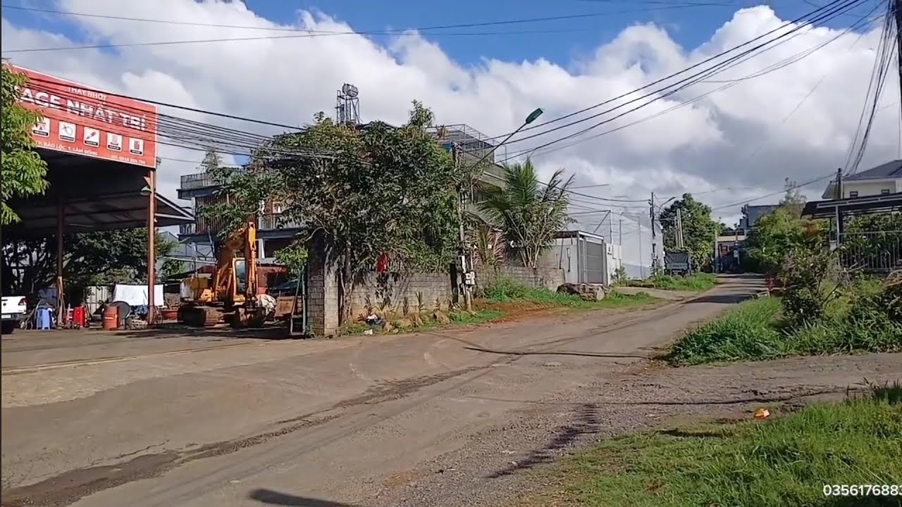 Bảo Lộc _ phường Blao 437m² sẵn có 270m² thổ cư ODT. Ngang 15m dài 28.5m. Giá 2ti