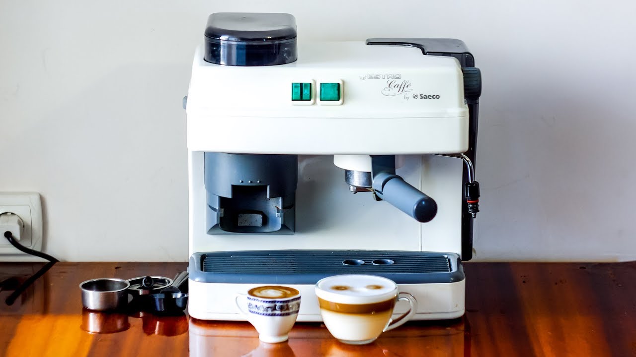 Комбинированная кофеварка Saeco ESTRO Caffe Combi перемалывает кофе и готовит эспрессо + капучино