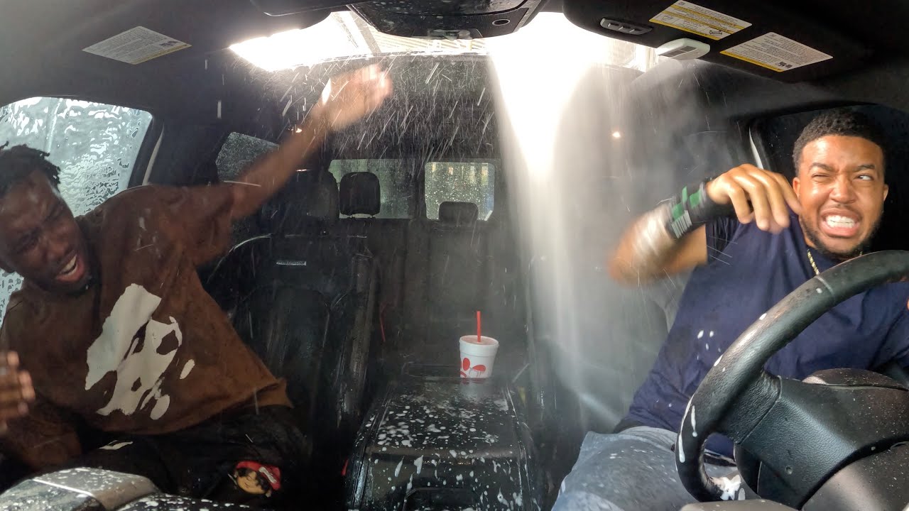 OPENING MY BROTHER WINDOW WHILE GOING THROUGH THE CARWASH PRANK *GONE WRONG*