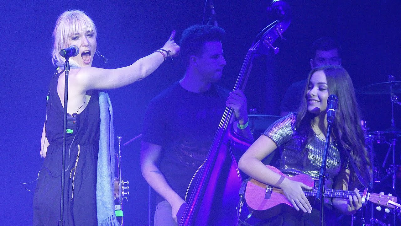 Vázquez Sounds Ft. Jenny and The Mexicats | Fans Choice Awards® | Premios de Música | Presea Oficial