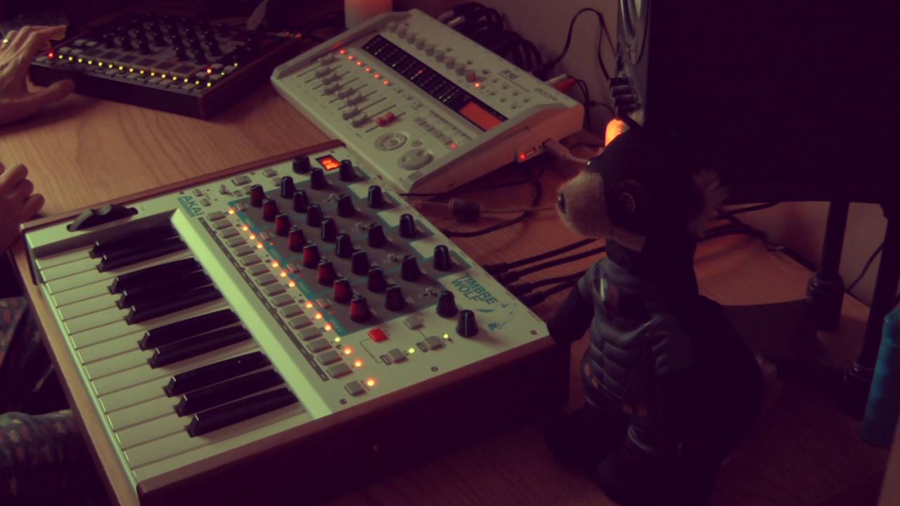 Akai Timbre Wolf - Space Invaders