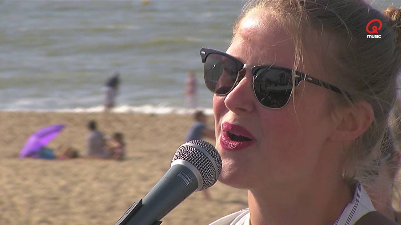 Q-Beach Live: Kirstie DiAlegria - Send My Love (Live bij Q)