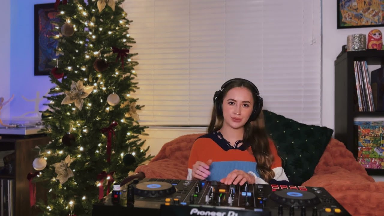 Ulyana - Melodic Techno & Progressive House DJ Mix Home Set 17 4K | Christmas Mix