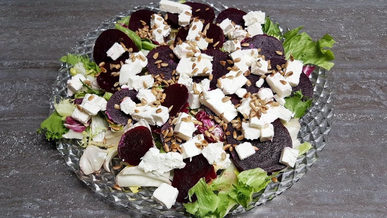 Zdrowa sałatka z gotowanych burak&oacute;w 🥬 Gotowa w kilka minut! | PALCE LIZAĆ