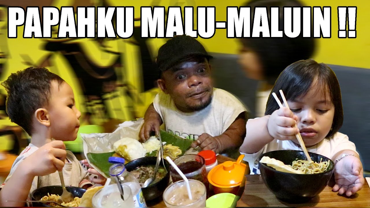 PAPAHKU MALU-MALUIN !! MASA MAKAN BAKSO RUSUK PAKE NASI SIH !!