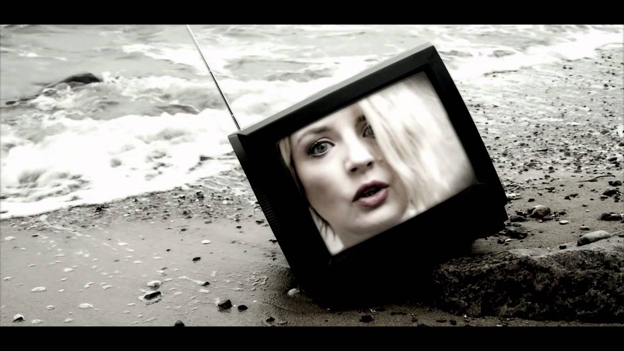 Die Wand - WINGENFELDER - featuring Suzie Kerstgens