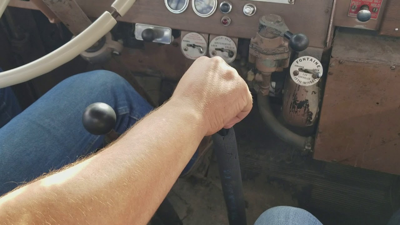 1965 Peterbilt, 335 straight piped cummins. Twin sticks.