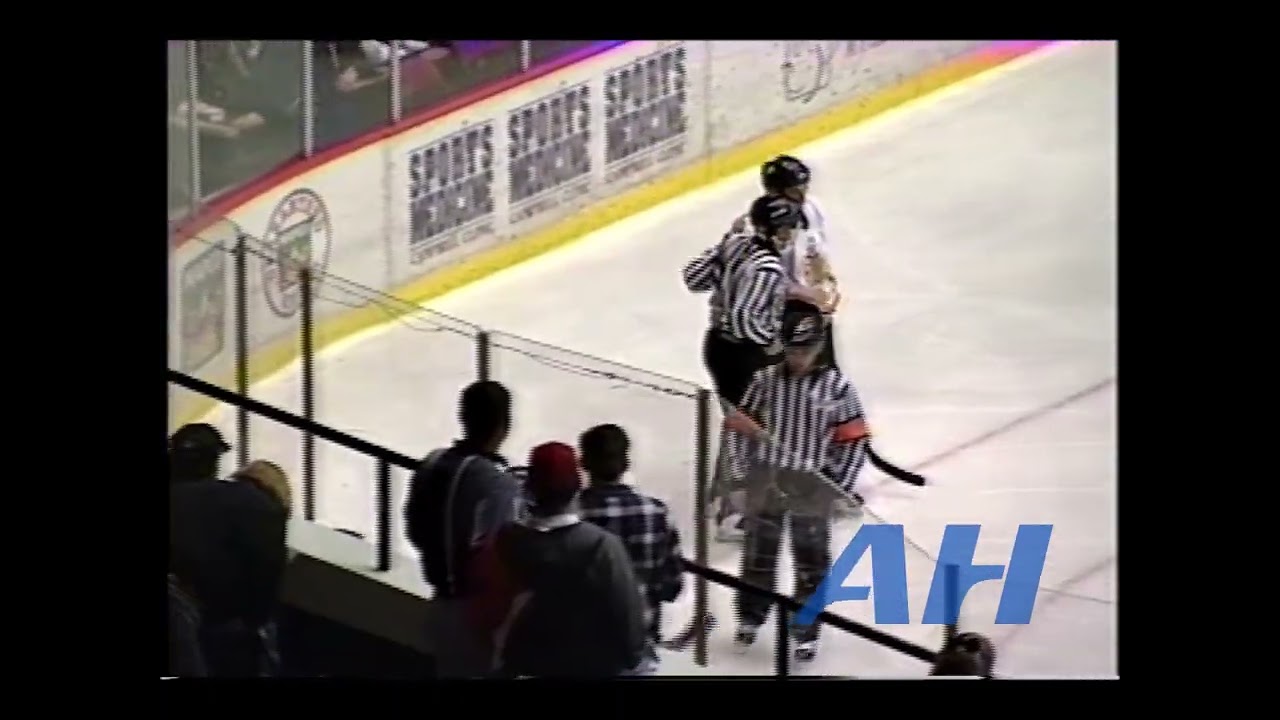 CHL Nov. 9, 1994 Dominic Grand-Maison,MEM v Greg Neisch,WCT (R) Memphis Riverkings Wichita Thunder