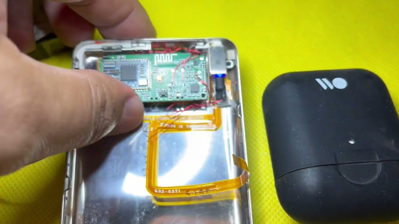 iPod classic qualcomm bluetooth and taptic engine mod