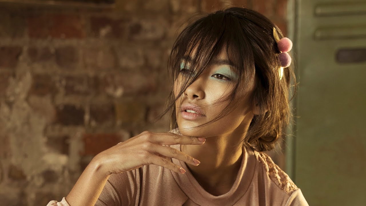 Tina Eisen - Six setups for creative portraits with the Profoto A1