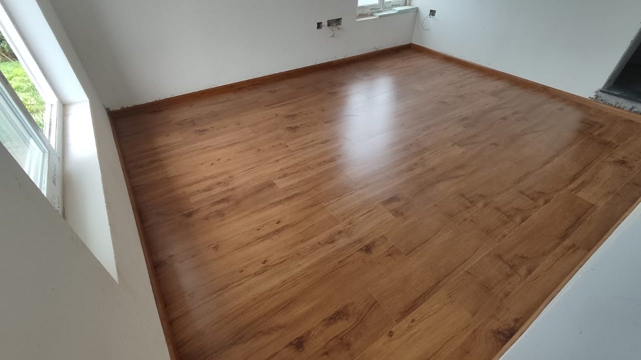 Laminate wooden flooring Kerala | Installation video | Contact us+91 80 75 79 71 75