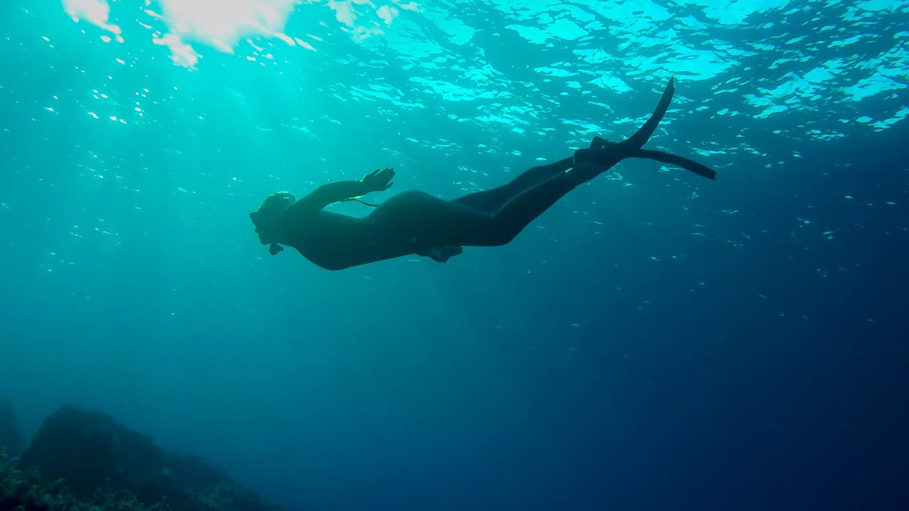 We found sunken 'treasure!' [Salina, Aeolian Islands] ep 52