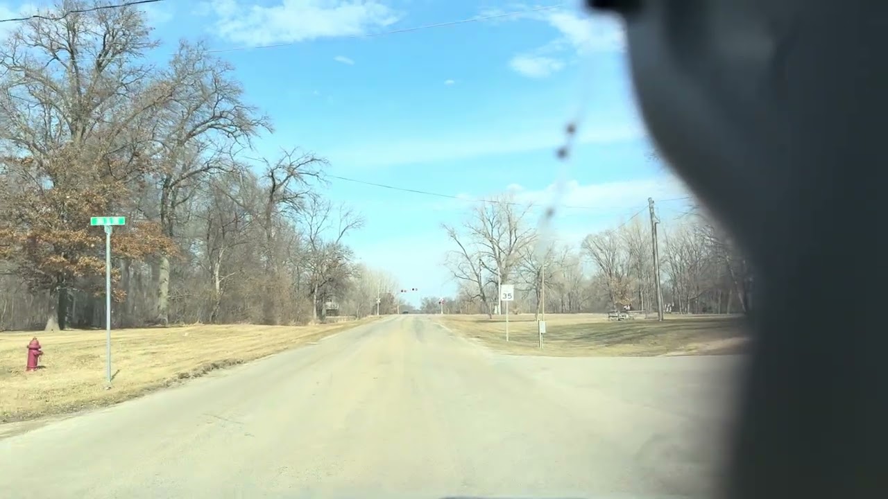 Chase continues in Oelwein by Parkside part 1