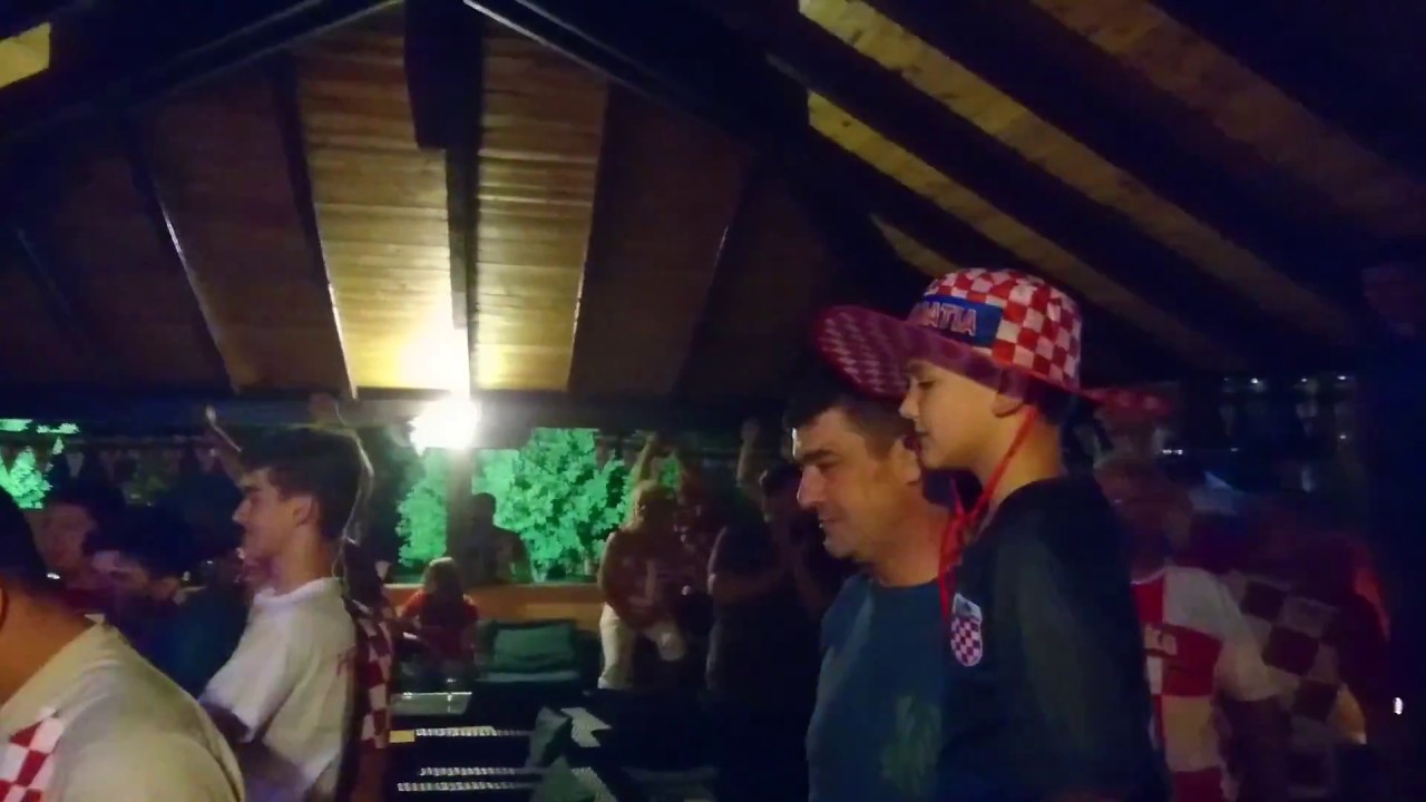 Hrvatska : Rusija - Relax Pub Donja Zelina 07.07.2018.