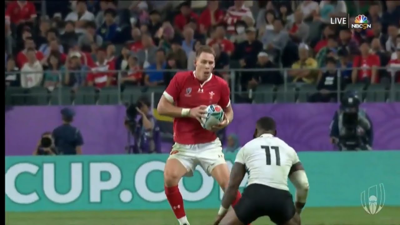 Semi Radradra big hit on Liam Williams