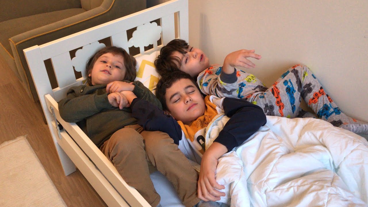 Enes,Yusuf,Fatih selim önce dişlerini fırçaladı,sonra yatağa girip uyumaya çalıştılar,uyudularmı 😅