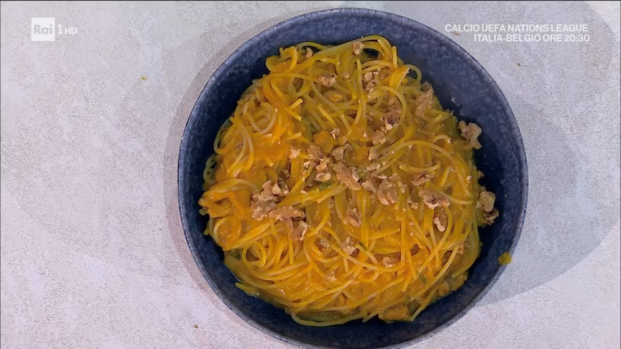 Spaghetti zucca, salsiccia e noci - È sempre mezzogiorno 10/10/2024