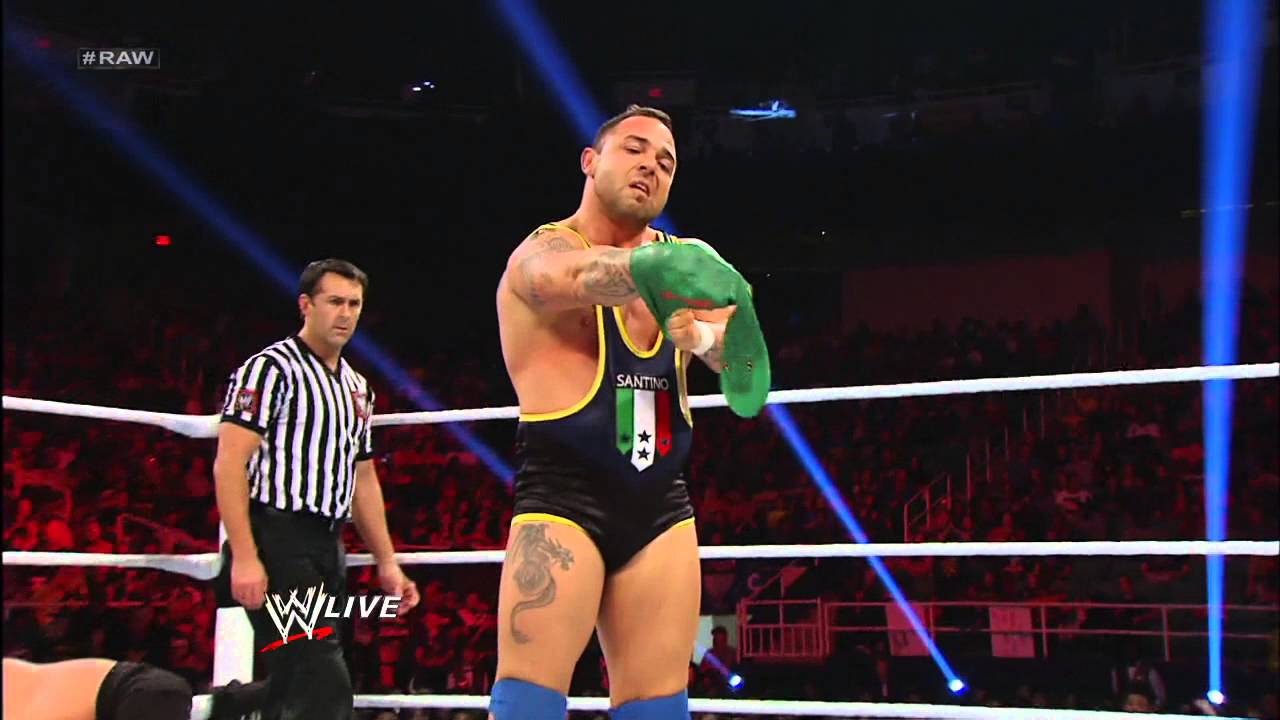 Santino Marella vs. Damien Sandow: Raw, Dec. 3, 2012