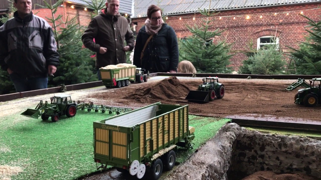 Siku Control Umbau Fendt 939 Allrad und Krone Tx mit funktionsf&auml;higem Kratzboden