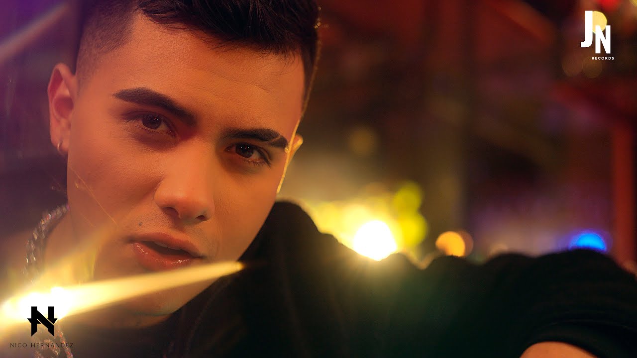 Simplemente Amigos - Nico Hern&aacute;ndez | Video Oficial