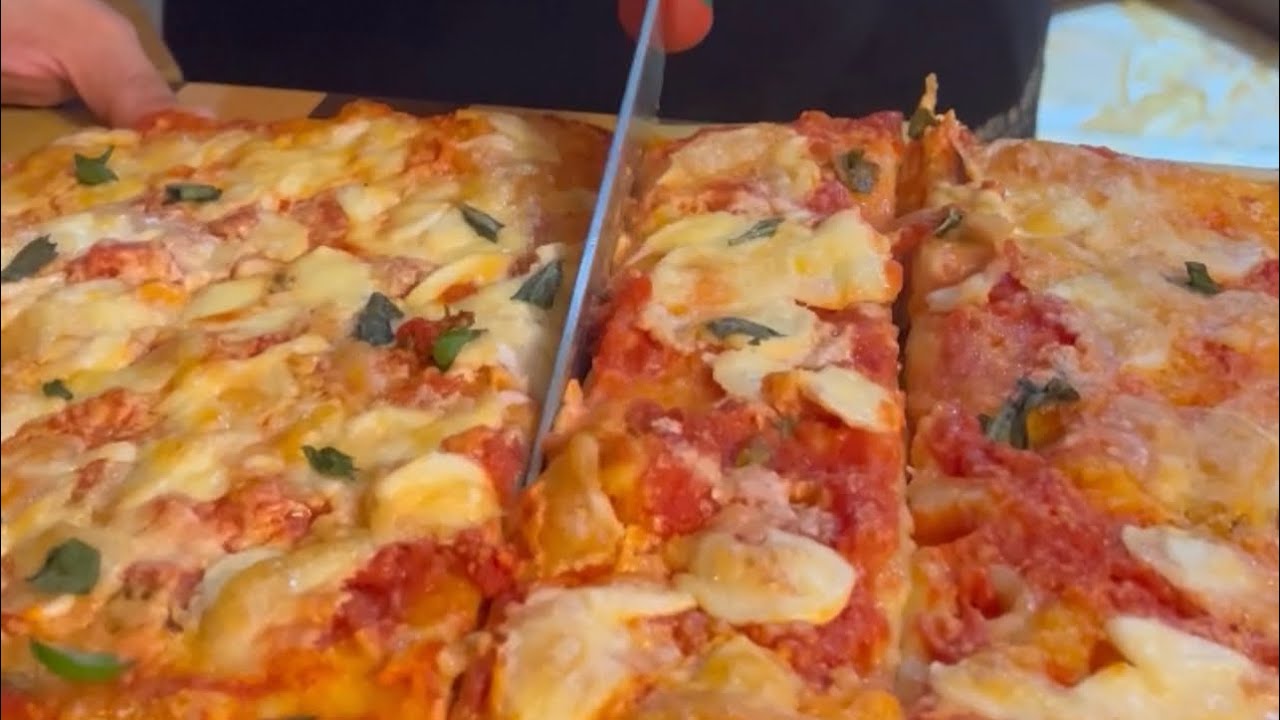 Focaccia Napoletana Margherita
