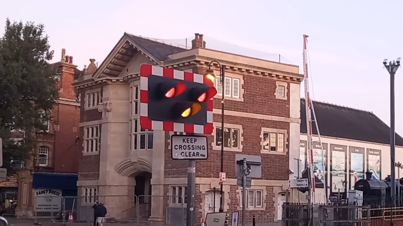 paignton level crossing