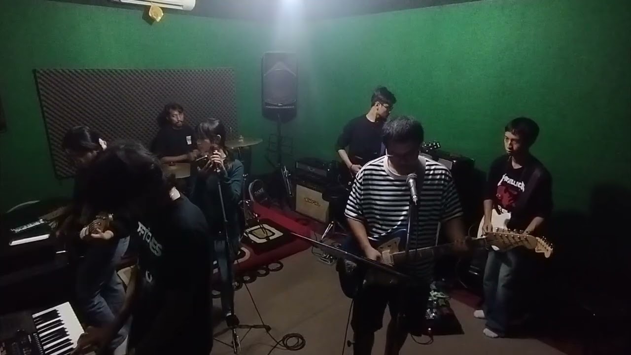 Section Cuts to Scene - Kita ada di segala penjuru dunia #1 take