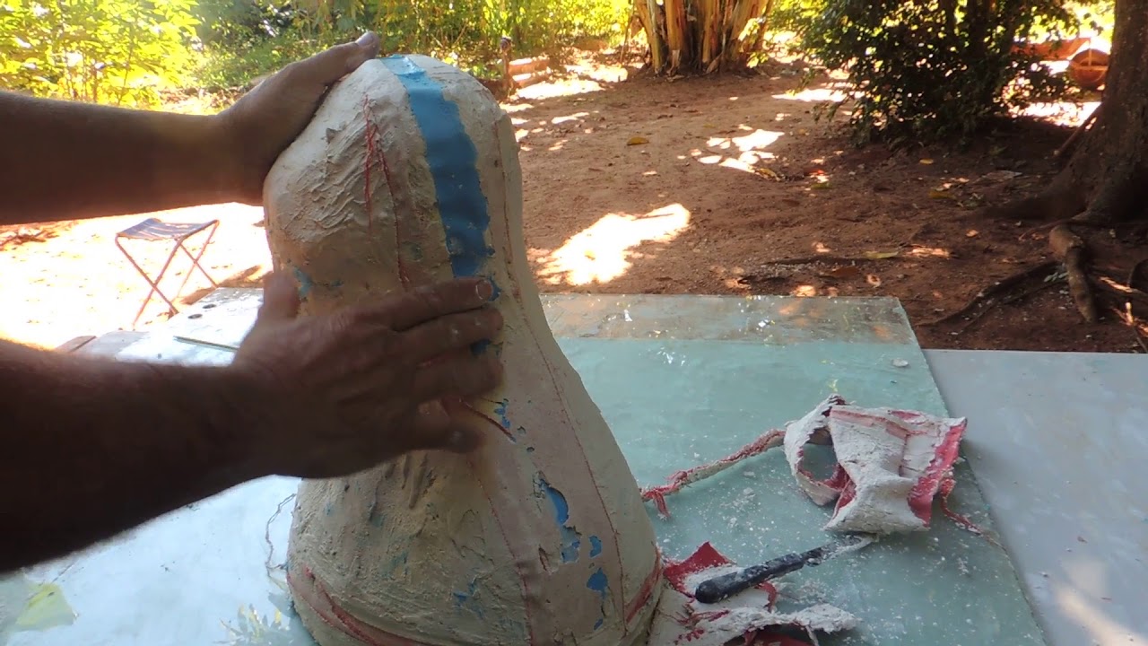 PASSO A PASSO MOLDE DE BORRACHA DE SILICONE COM MODELO CACHORRO COFRE EM GESSO .pt 02.