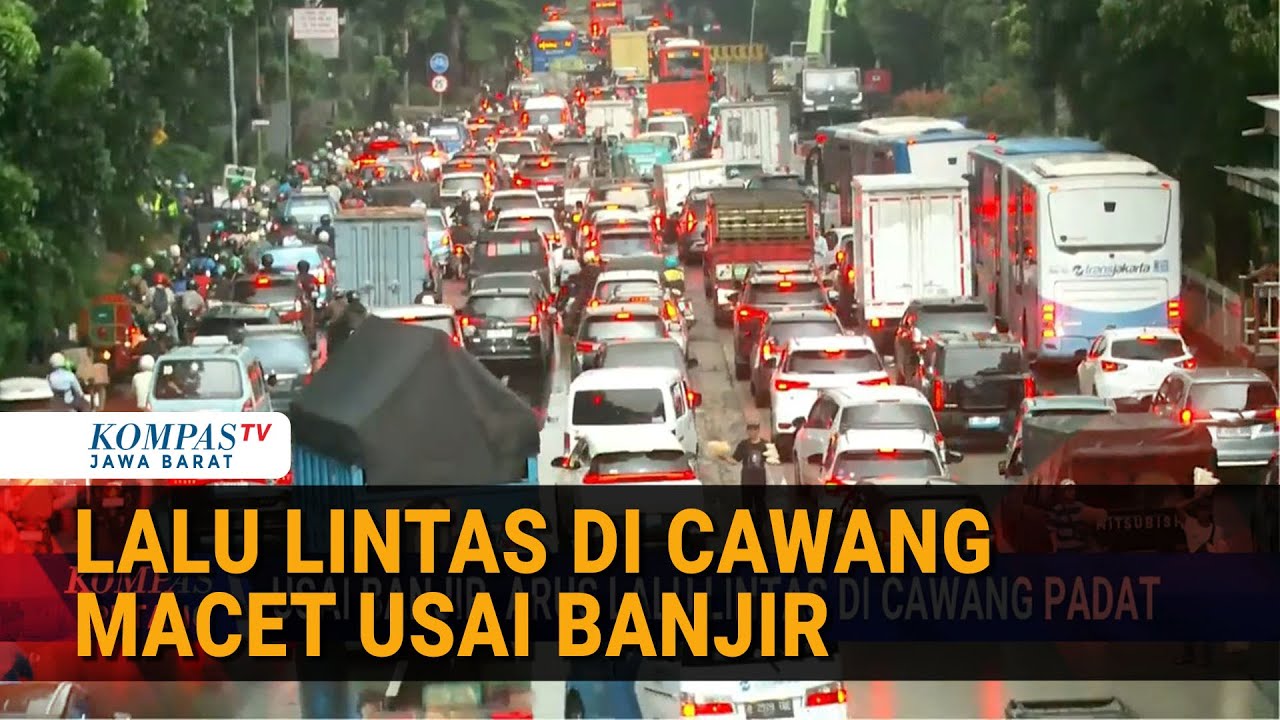 Pantauan Situasi Arus Lalu Lintas di Cawang Macet Usai Banjir
