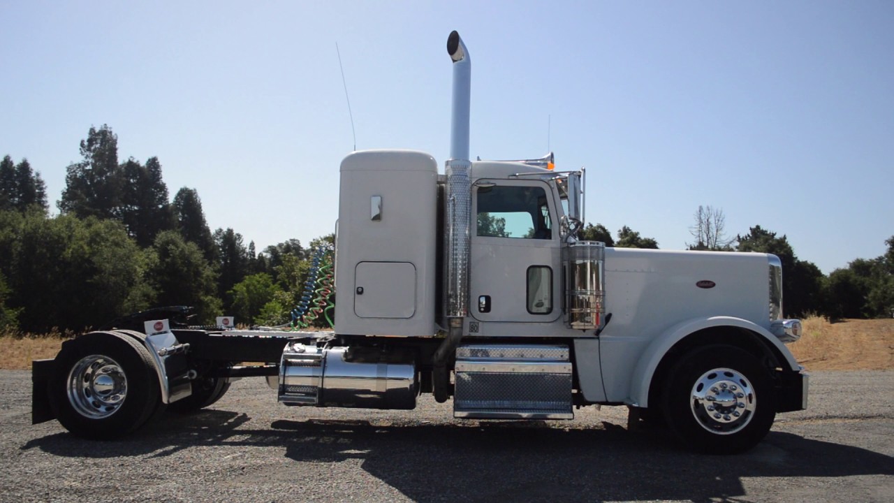 2013 Peterbilt 389 36
