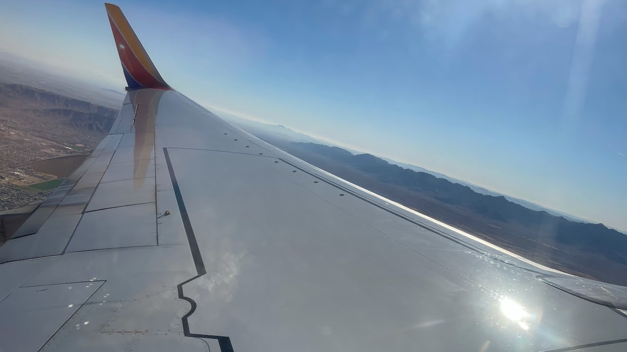 Trip Report: Full flight: Phoenix to St. Louis on a Boeing 737-700 Aircraft.