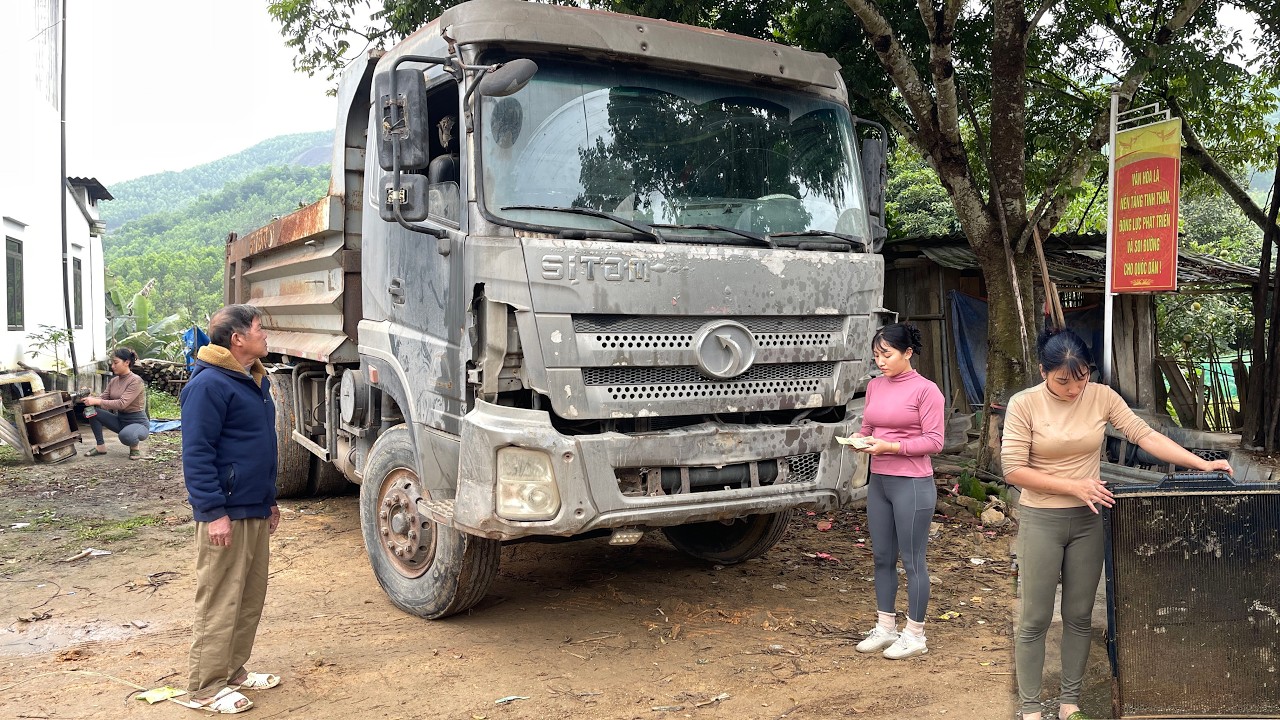 The genius girl repaired and restored a long-broken SITOM truck. (full video)