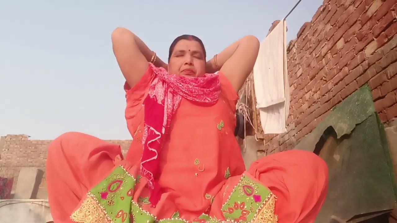 योग लोम विलोमकरें सांस भर औरछोड़ें बॉडी के मसल्स स्ट्रांग होंगे  song #funny ट्रेंडिंग वीडियो. Sorts