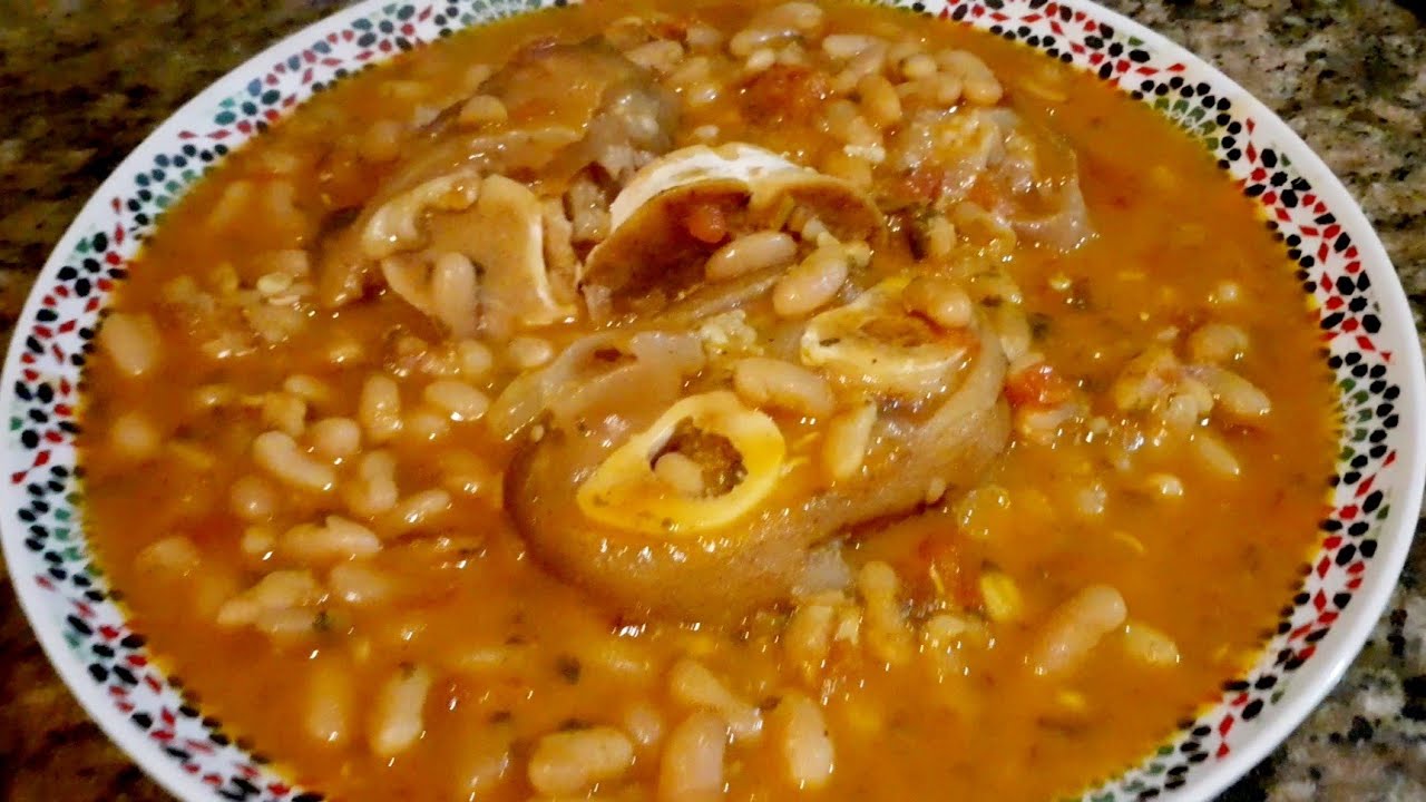 potaje de l'hragam o patas de ternera con alubias blancas