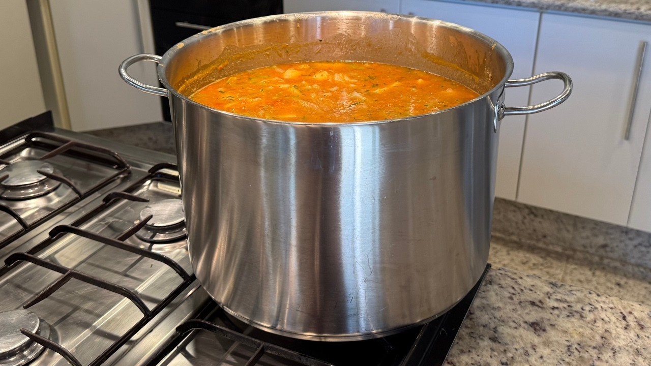 Sopa de Carne Moída Com Legumes | Delícias da Eleni