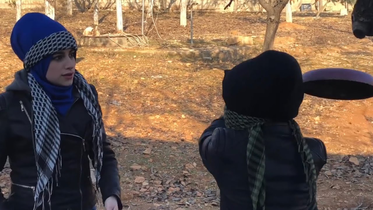 لعبة بوبجي عند بنات العرب 😁😂 .. ام سيف و جيفارا العلي