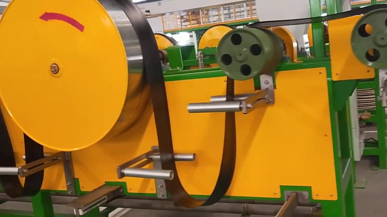 Apexing machine for TBR tire production