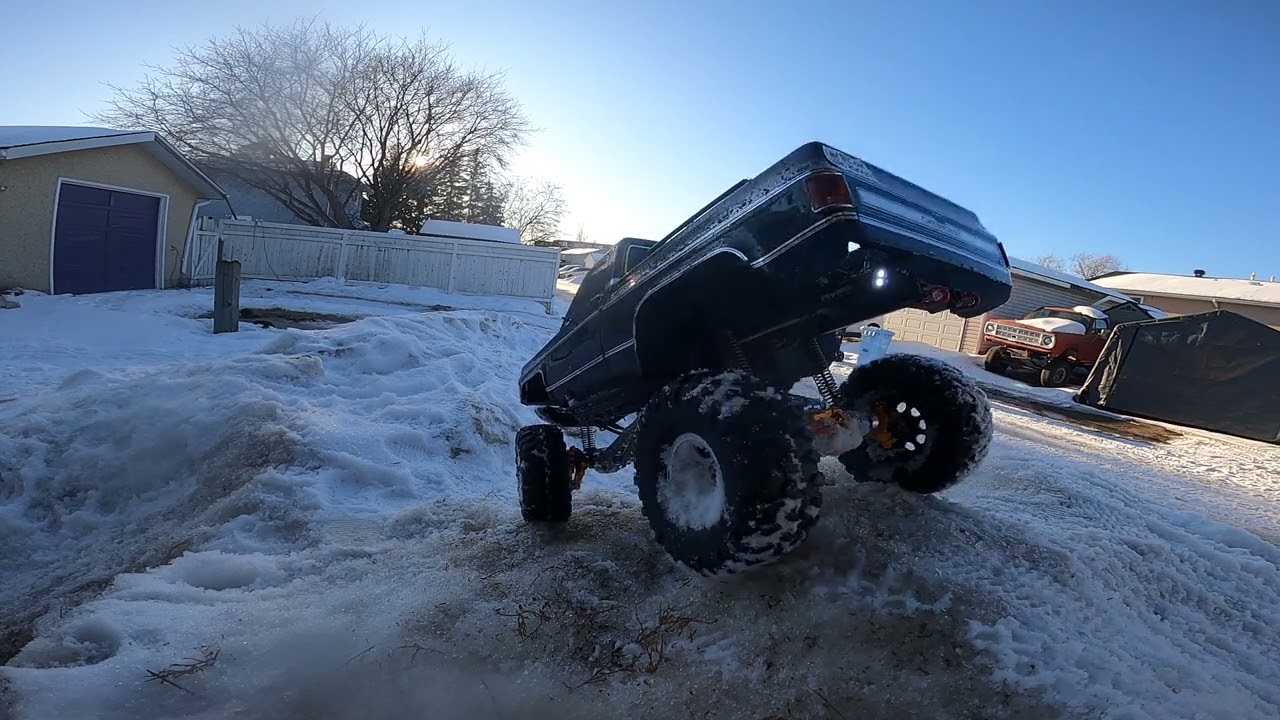 Snow pile laps 