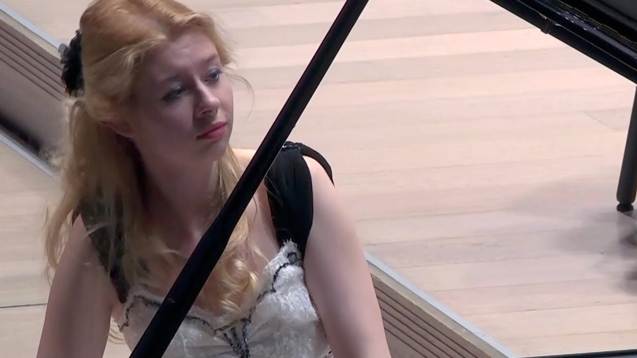 Robert Schumann (1810-1856):  Piano Concerto in A minor, Op. 54