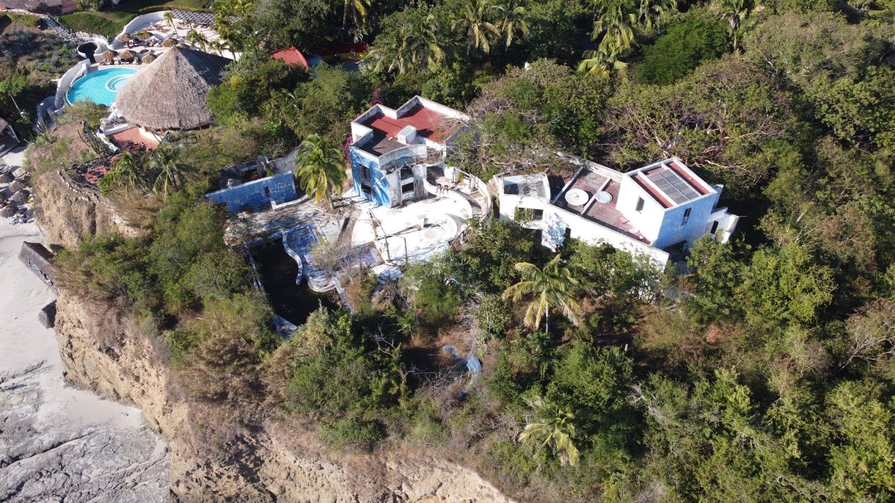 la increíble mansión de Alejandro Fernández abandonada