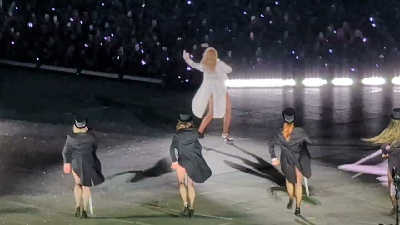 Taylor Swift - I Can Do It With A Broken Heart - Eras Tour London August 16th 2024