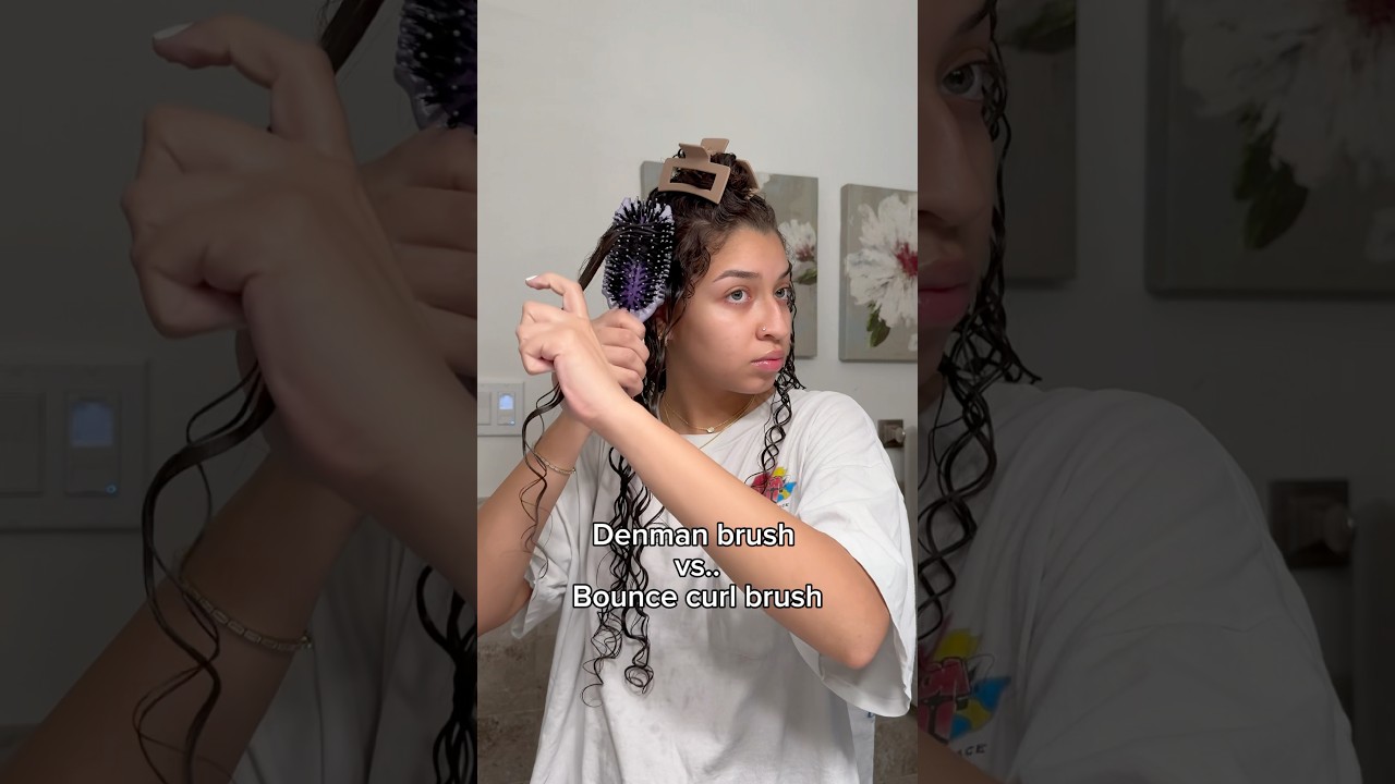 DENMAN VS BOUNCE CURL BRUSHES🫣😍🤯!! #curlyhair #denmanbrush #bouncecurl #haircare #washday