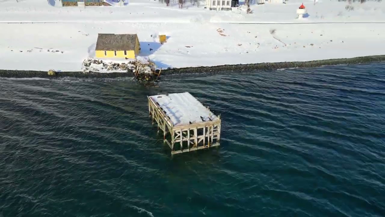 Dronefilm fra forskjellige plasser på Arnøya