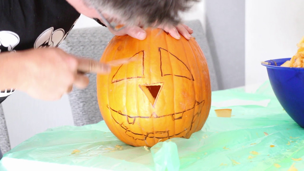 Halloweenkürbis schnitzen mit Kindern | Jack O’Lantern | basteln |Pumpkin Carving  with Kids